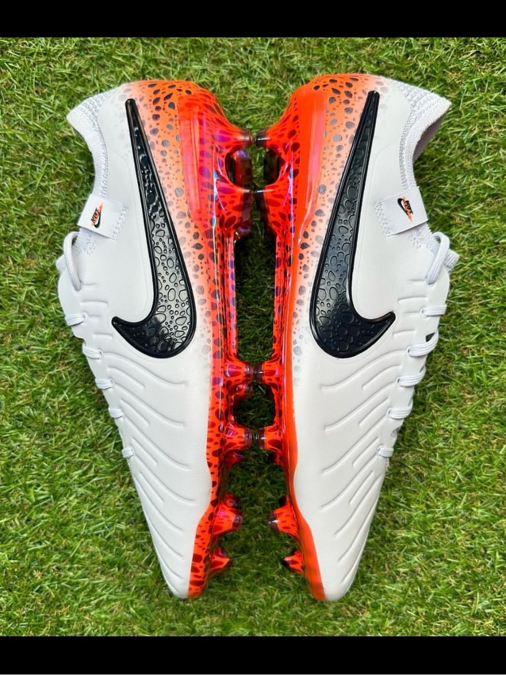 Nike Tiempo Legend X Elite FG
Multi Colour.